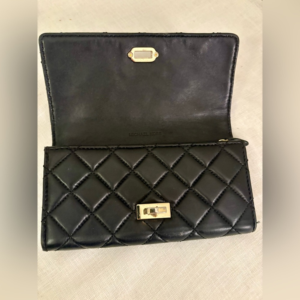 Michael Kors Quilted Leather Wallet Black Gold Turn Lock Luxe Designer - Picture 7 of 13